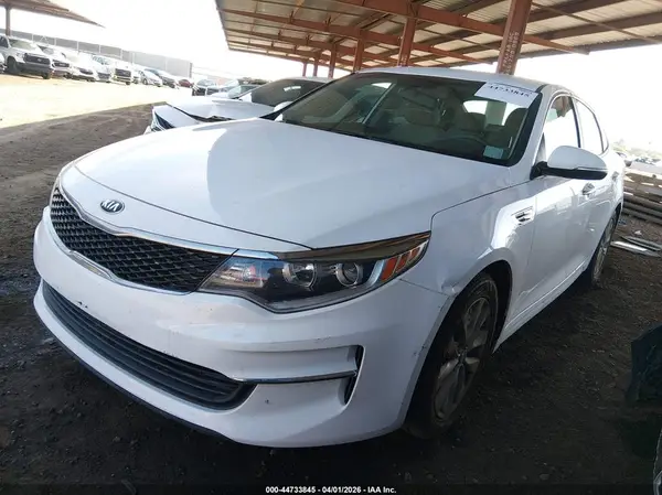 5XXGT4L31JG256991 2018 KIA OPTIMA - Image 2