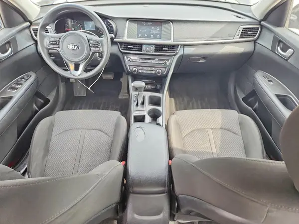 5XXGT4L31JG257591 2018 KIA OPTIMA - Image 8