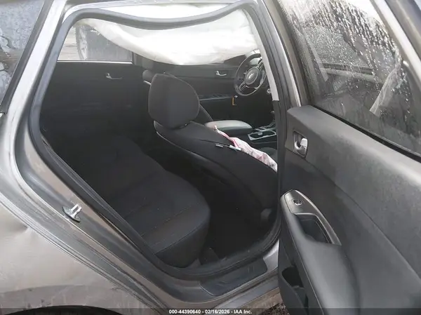 5XXGT4L31JG258000 2018 KIA OPTIMA - Image 8