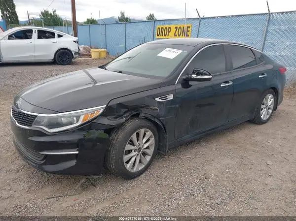 5XXGT4L31JG258482 2018 KIA OPTIMA - Image 2