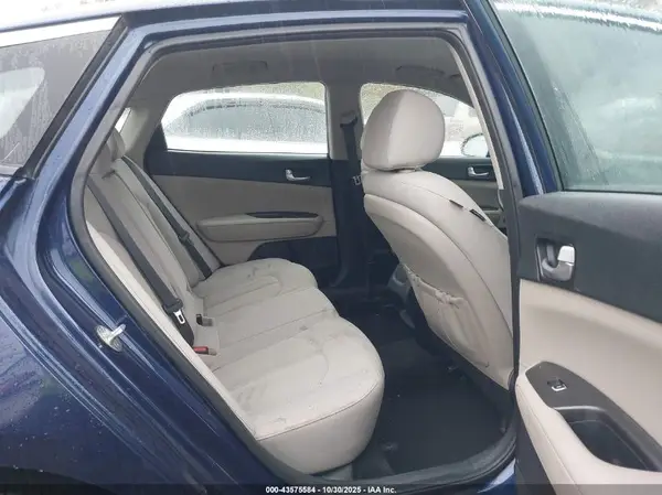 5XXGT4L31JG258904 2018 KIA OPTIMA - Image 8