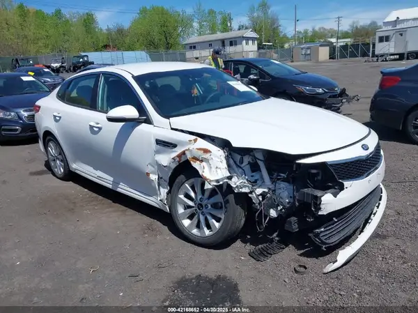 5XXGT4L31JG261091 2018 KIA OPTIMA - Image 1