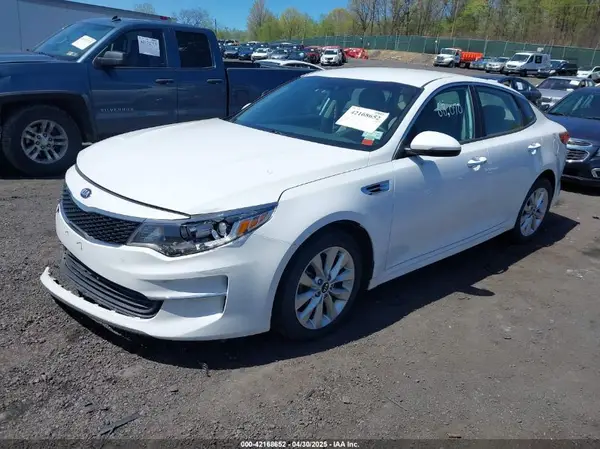 5XXGT4L31JG261091 2018 KIA OPTIMA - Image 2