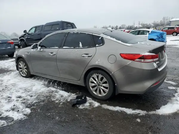 5XXGT4L31JG261883 2018 KIA OPTIMA - Image 2