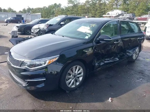 5XXGT4L31JG263259 2018 KIA OPTIMA - Image 2