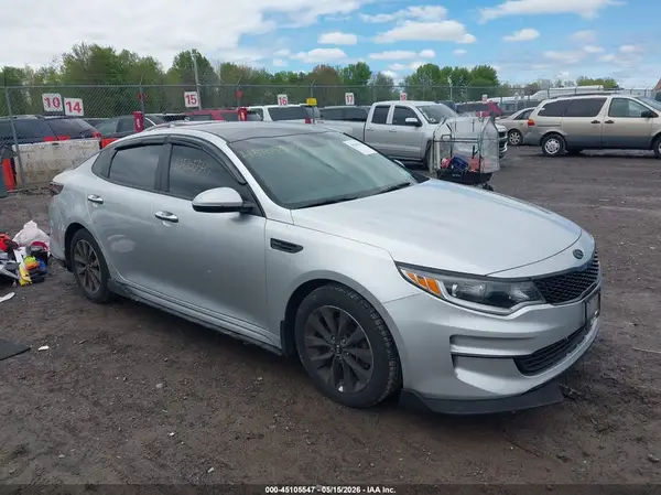 5XXGT4L31JG264038 2018 KIA OPTIMA - Image 1