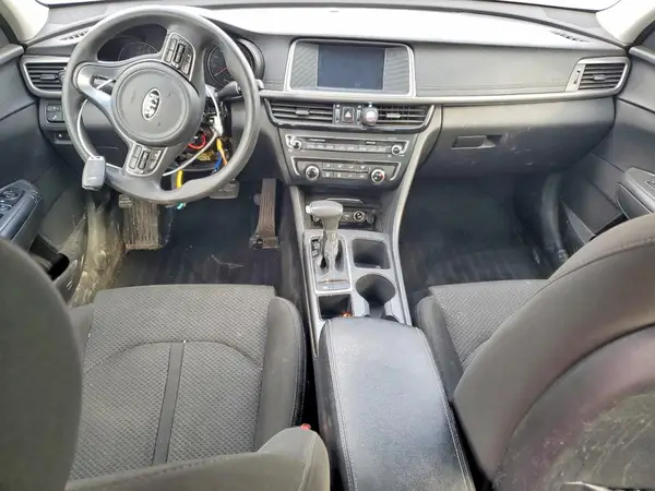 5XXGT4L31JG265853 2018 KIA OPTIMA - Image 8