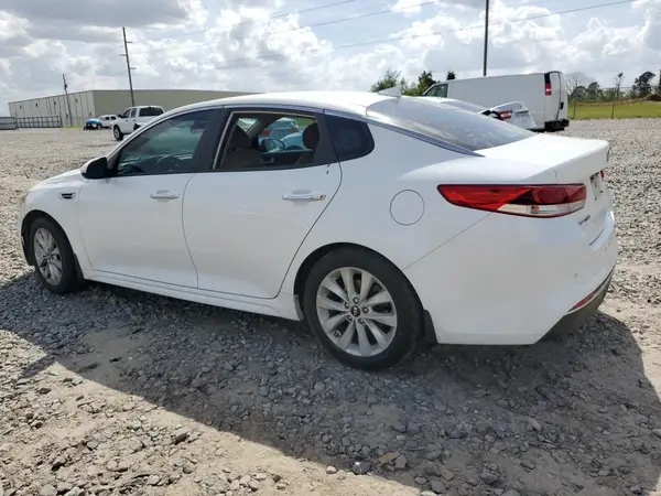 5XXGT4L31JG265884 2018 KIA OPTIMA - Image 2