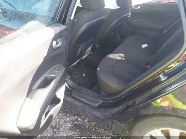 5XXGT4L31JG266257 2018 KIA OPTIMA - Image 8