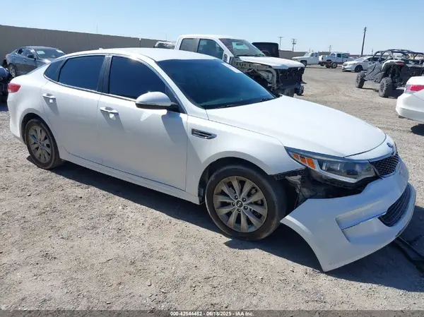 5XXGT4L31JG267764 2018 KIA OPTIMA - Image 1