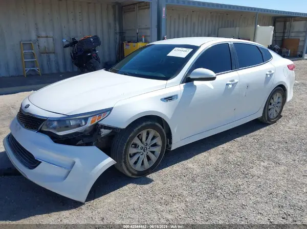5XXGT4L31JG267764 2018 KIA OPTIMA - Image 2