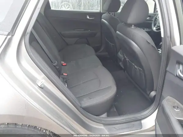 5XXGT4L31JG267814 2018 KIA OPTIMA - Image 8
