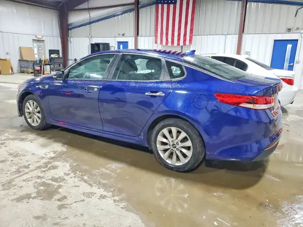 5XXGT4L31JG268056 2018 KIA OPTIMA - Image 2