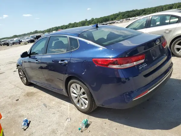 5XXGT4L31JG268459 2018 KIA OPTIMA - Image 2