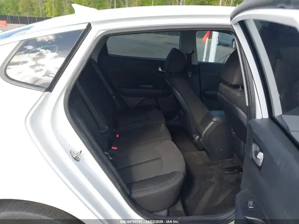 5XXGT4L31JG269465 2018 KIA OPTIMA - Image 8