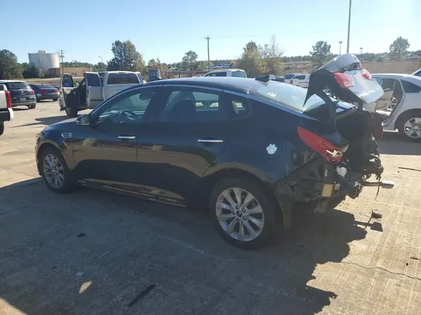 5XXGT4L31JG270468 2018 KIA OPTIMA - Image 2