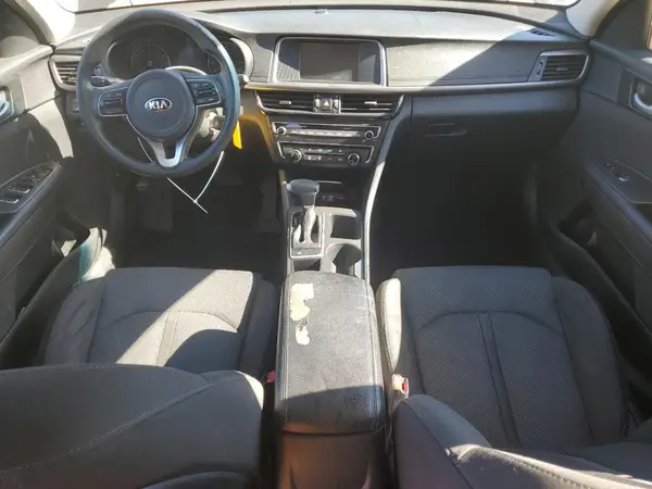 5XXGT4L31JG270468 2018 KIA OPTIMA - Image 8