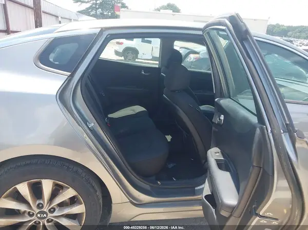 5XXGT4L31JG271572 2018 KIA OPTIMA - Image 8