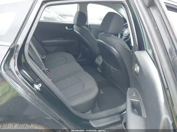 5XXGT4L31JG271605 2018 KIA OPTIMA - Image 8