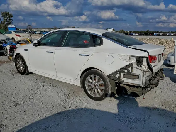 5XXGT4L31JG271880 2018 KIA OPTIMA - Image 2
