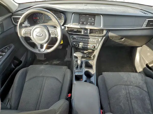 5XXGT4L31JG271880 2018 KIA OPTIMA - Image 8