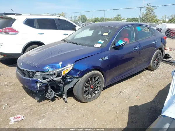 5XXGT4L31JG272379 2018 KIA OPTIMA - Image 2