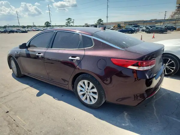 5XXGT4L31JG272401 2018 KIA OPTIMA - Image 2