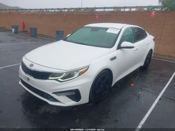 5XXGT4L31KG282363 2019 KIA OPTIMA - Image 2