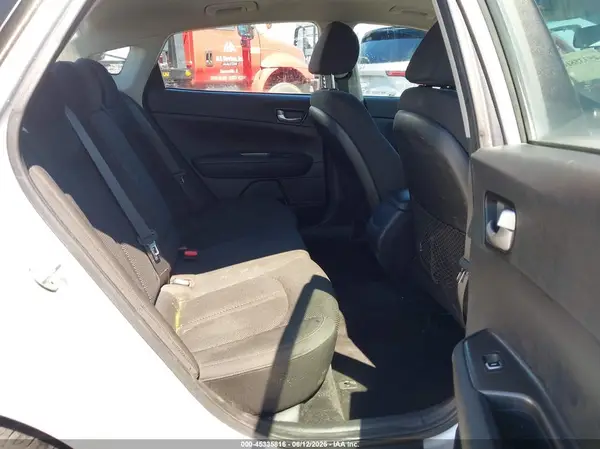 5XXGT4L31KG283853 2019 KIA OPTIMA - Image 8