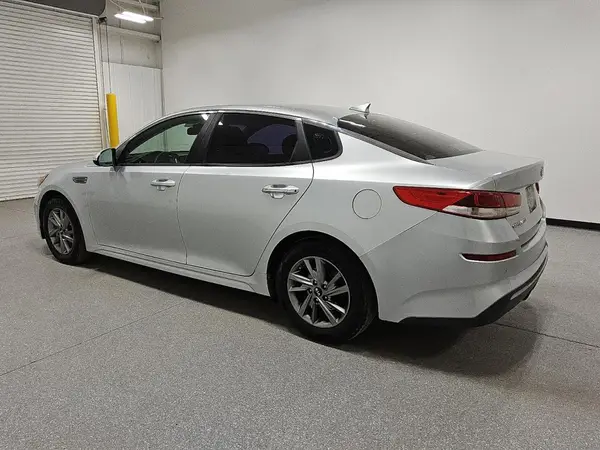 5XXGT4L31KG284212 2019 KIA OPTIMA - Image 2