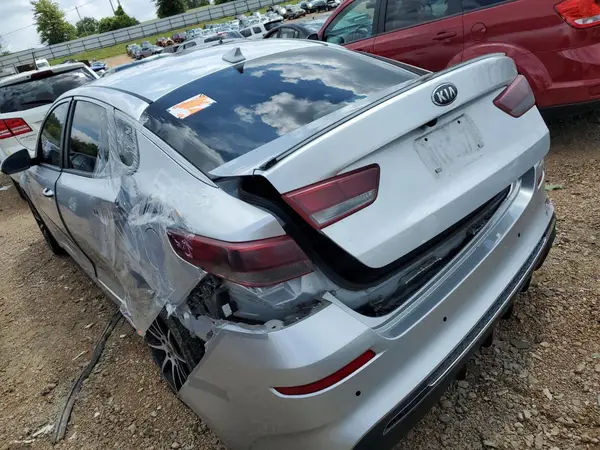 5XXGT4L31KG284632 2019 KIA OPTIMA - Image 2