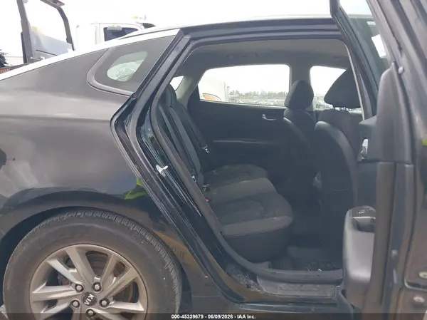 5XXGT4L31KG287823 2019 KIA OPTIMA - Image 8