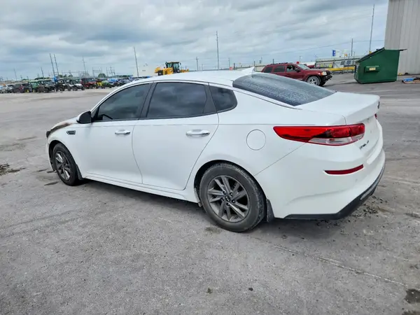 5XXGT4L31KG297011 2019 KIA OPTIMA - Image 2
