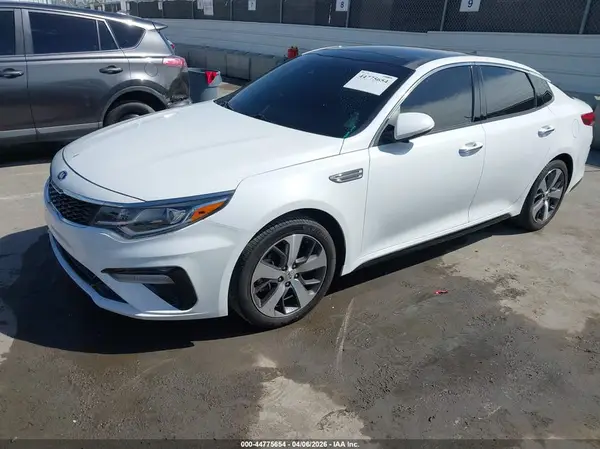 5XXGT4L31KG297252 2019 KIA OPTIMA - Image 2