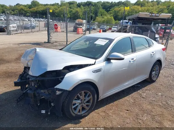5XXGT4L31KG298188 2019 KIA OPTIMA - Image 2
