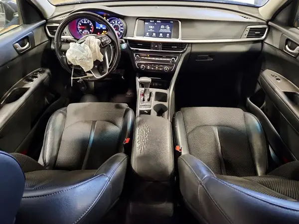 5XXGT4L31KG302983 2019 KIA OPTIMA - Image 8
