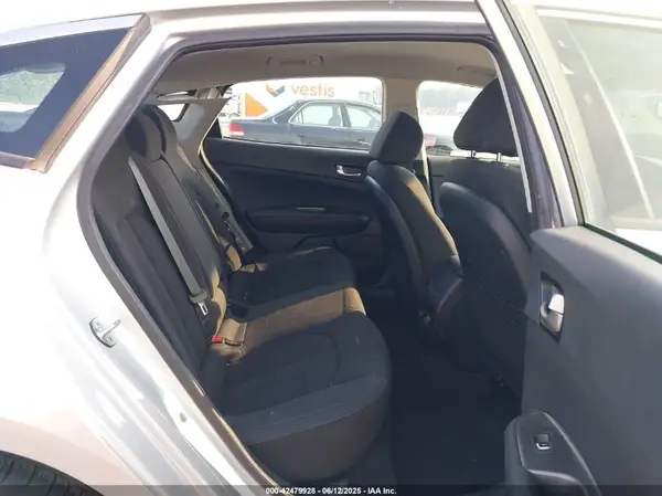 5XXGT4L31KG324983 2019 KIA OPTIMA - Image 8