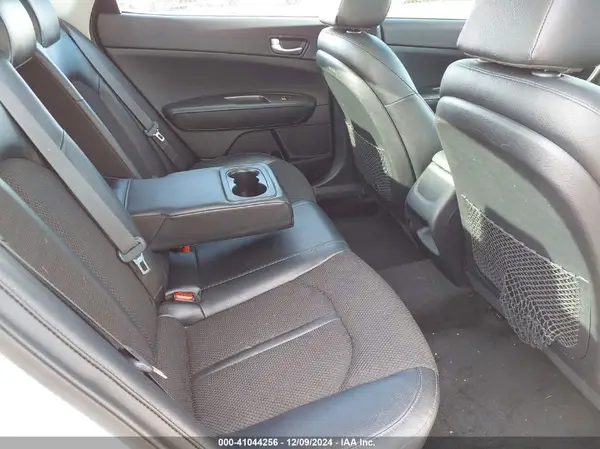 5XXGT4L31KG334865 2019 KIA OPTIMA - Image 8