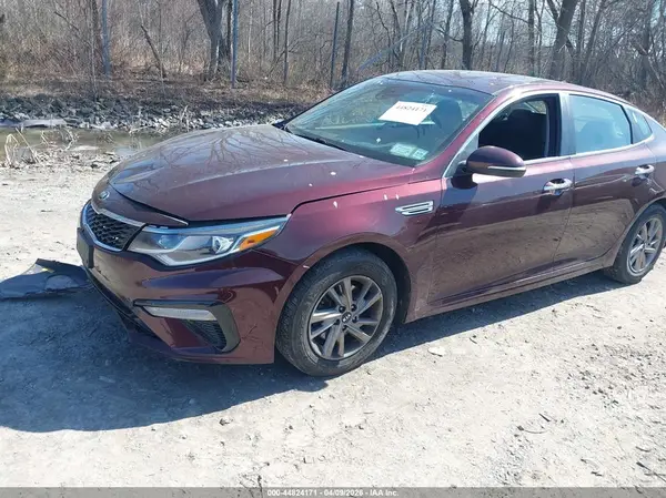5XXGT4L31KG339371 2019 KIA OPTIMA - Image 2