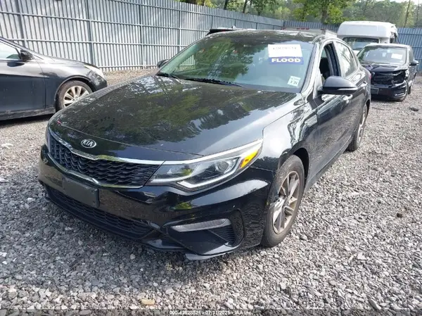 5XXGT4L31KG345669 2019 KIA OPTIMA - Image 2