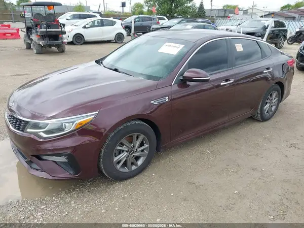 5XXGT4L31KG345865 2019 KIA OPTIMA - Image 2