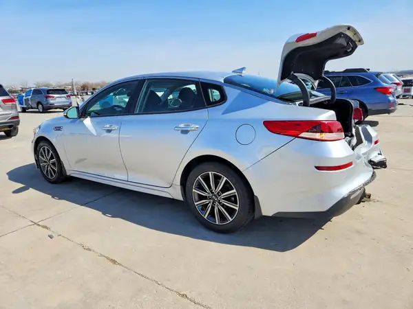 5XXGT4L31KG358762 2019 KIA OPTIMA - Image 2