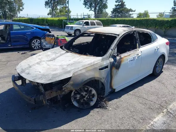 5XXGT4L31KG363590 2019 KIA OPTIMA - Image 2