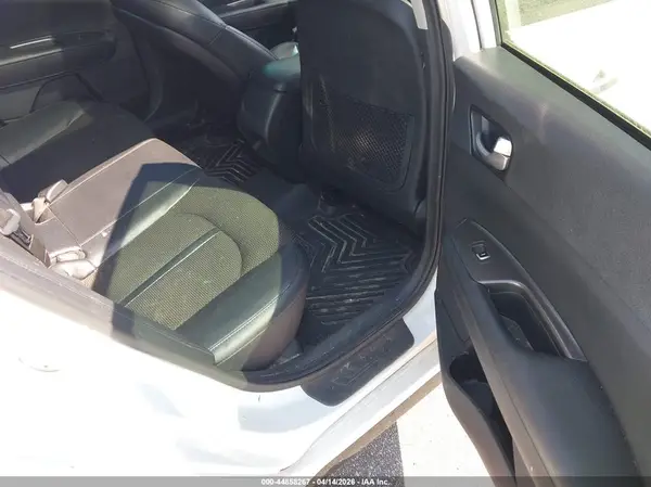 5XXGT4L31KG370779 2019 KIA OPTIMA - Image 8