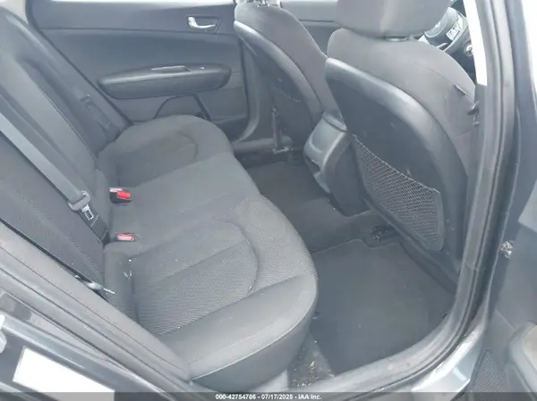 5XXGT4L31KG377697 2019 KIA OPTIMA - Image 8