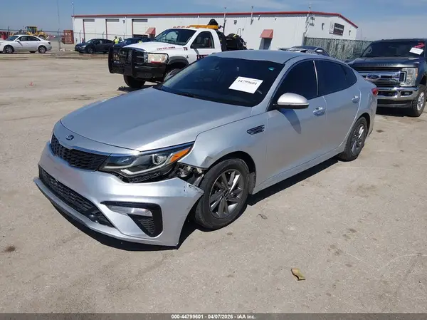 5XXGT4L31LG380262 2020 KIA OPTIMA - Image 2