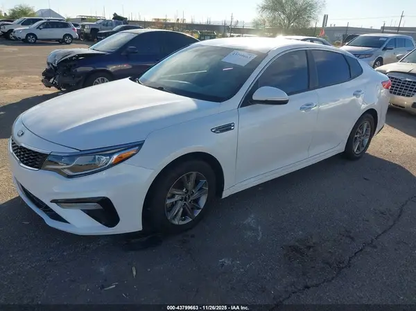 5XXGT4L31LG382058 2020 KIA OPTIMA - Image 2