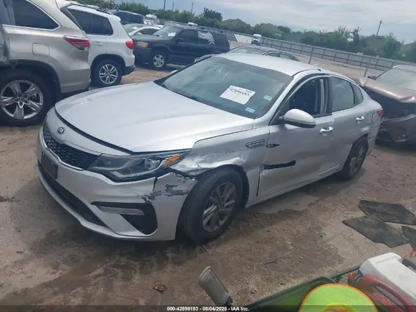 5XXGT4L31LG382867 2020 KIA OPTIMA - Image 2
