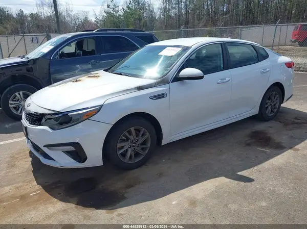 5XXGT4L31LG383341 2020 KIA OPTIMA - Image 2