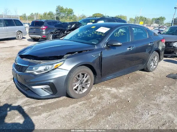 5XXGT4L31LG391388 2020 KIA OPTIMA - Image 2
